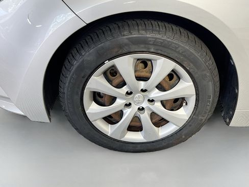 Used 2022 Toyota Corolla LE FWD image 14