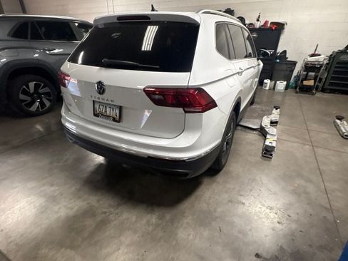 Used 2022 Volkswagen Tiguan SE FWD image 8