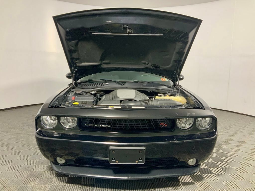 Used 2014 Dodge Challenger R/T w/ R/T Redline Group RWD image 4