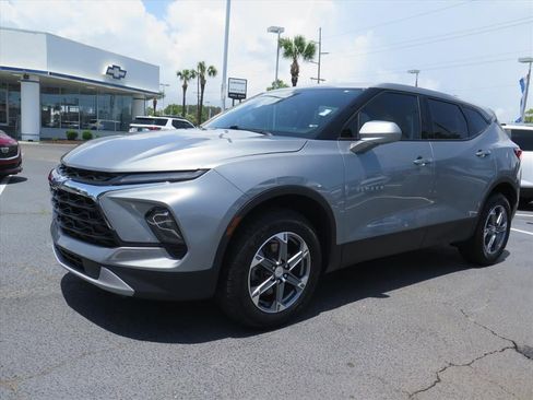 Used 2023 Chevrolet Blazer LT FWD image 8