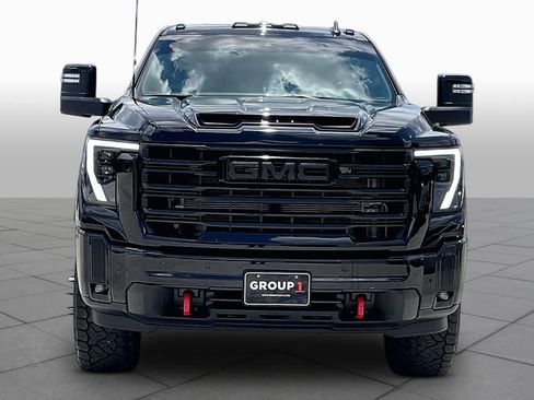 Used 2025 GMC Sierra 3500 SLE AWD/4WD image 3