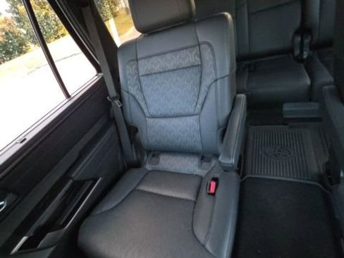 Used 2025 Toyota Sequoia Limited image 32