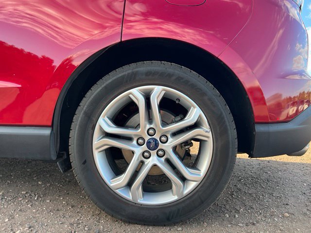 Used 2018 Ford Edge Titanium w/ Equipment Group 301A AWD/4WD image 13