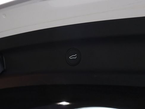 Used 2022 Tesla Model Y Performance image 60