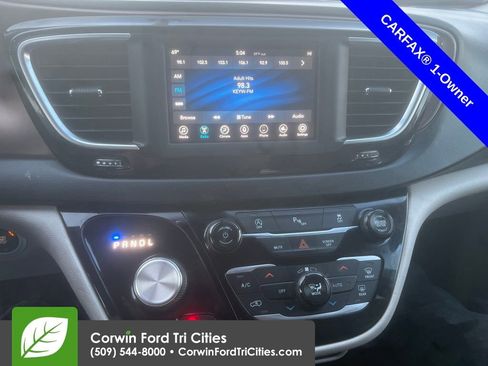 Used 2018 Chrysler Pacifica Touring Plus w/ Tire & Wheel Group image 13