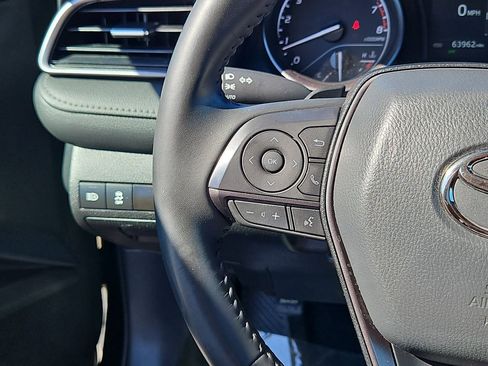 Used 2023 Toyota Camry SE image 20