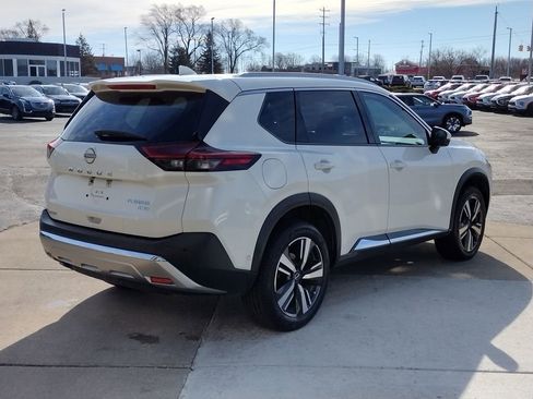 Used 2023 Nissan Rogue Platinum w/ Platinum Premium Package image 17