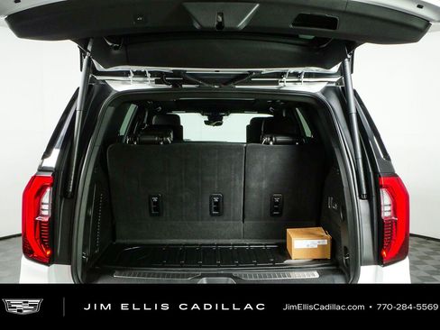 Used 2025 GMC Yukon AT4 Ultimate w/ LPO, Floor Liner Package AWD/4WD image 33