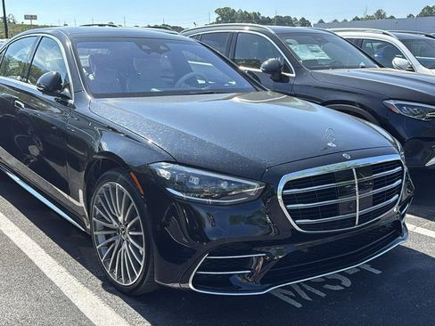 Used 2024 Mercedes-Benz S 580 4MATIC Sedan image 2