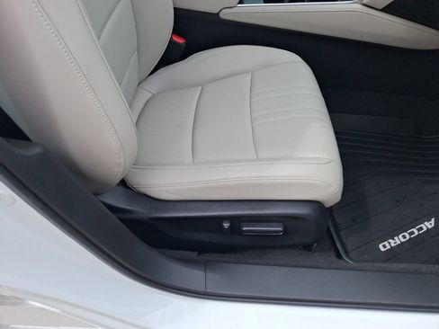 Used 2022 Honda Accord Touring image 35