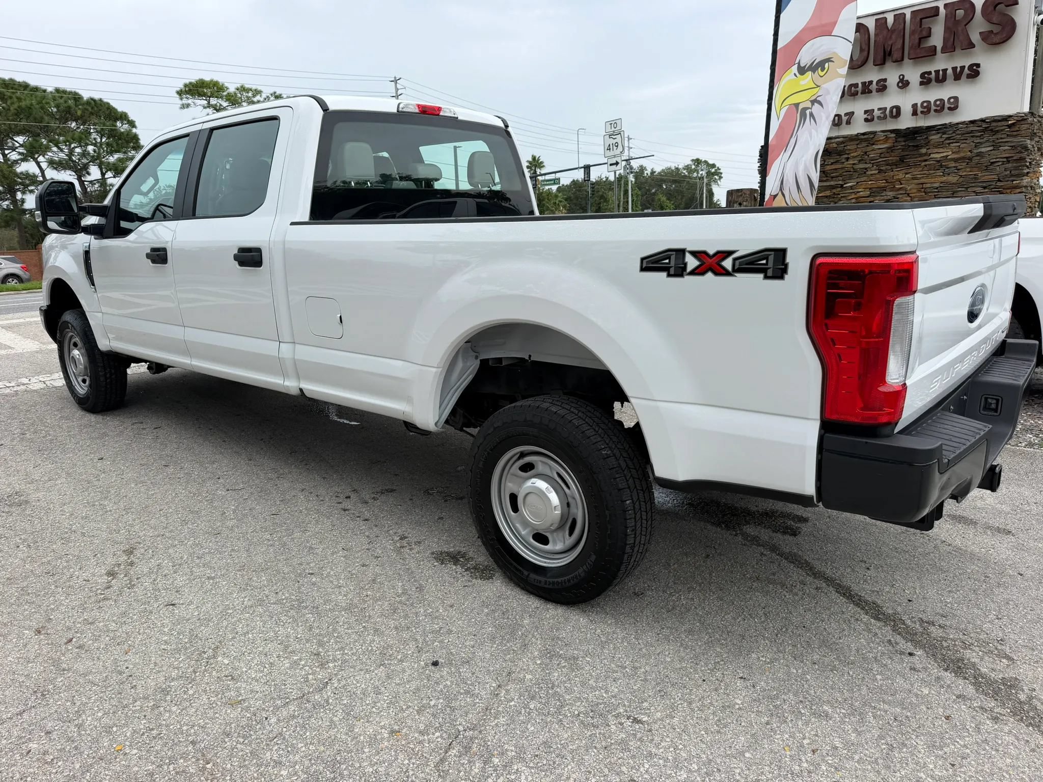 Used 2019 Ford F250 XL w/ Power Equipment Group AWD/4WD image 4