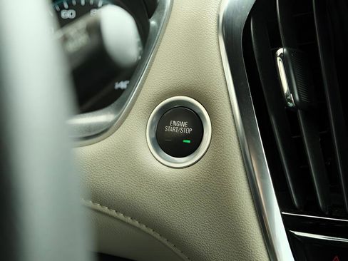 Used 2023 Chevrolet Traverse LS image 14