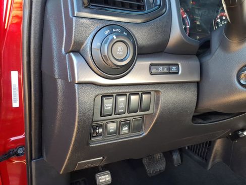 Used 2021 Nissan Titan PRO-4X w/ Pro-4x Convenience Package image 12