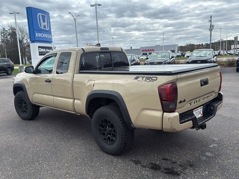 Used 2020 Toyota Tacoma SR w/ SX Package AWD/4WD image 3