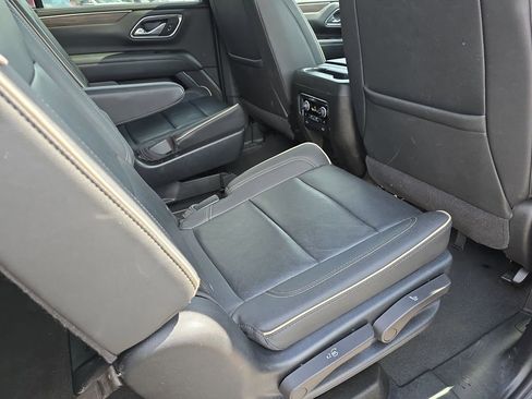 Used 2023 Chevrolet Suburban Premier image 14