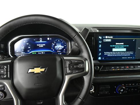 Used 2025 Chevrolet Silverado 1500 LT image 17