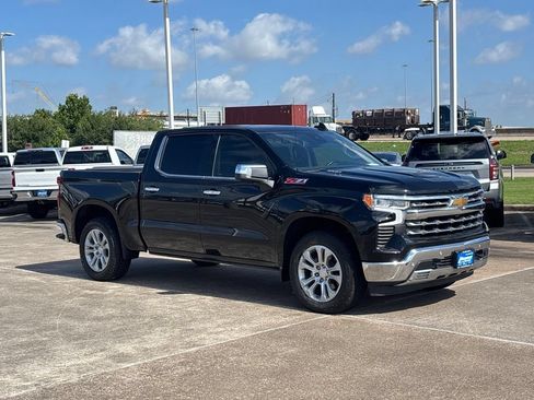 Used 2023 Chevrolet Silverado 1500 LTZ w/ LTZ Convenience Package II AWD/4WD image 6