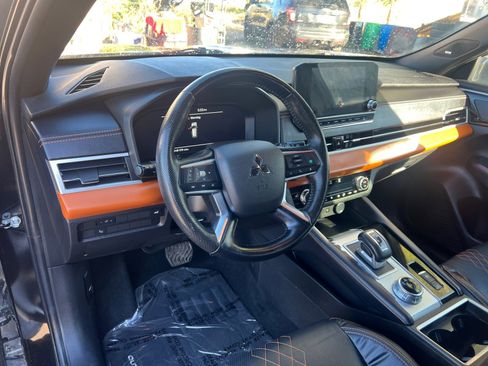 Used 2022 Mitsubishi Outlander SEL image 18