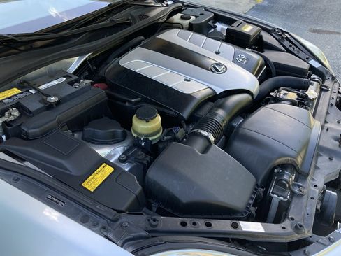 Used 2006 Lexus SC 430 Convertible RWD image 36