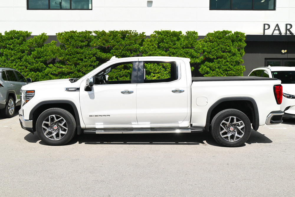 Used 2023 GMC Sierra 1500 SLT w/ SLT Premium Plus Package RWD image 7