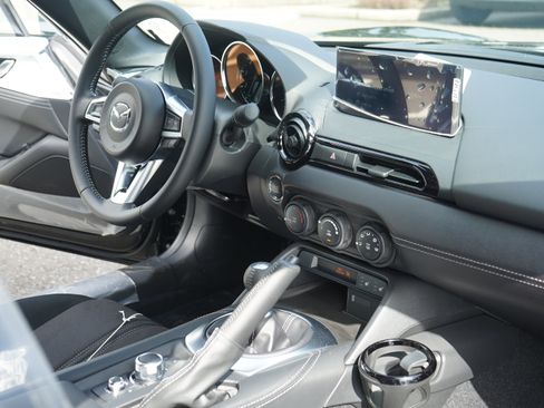 New 2026 MAZDA MX-5 Miata Club RWD image 15