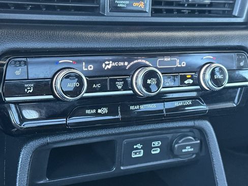 Used 2025 Honda Pilot Touring image 20