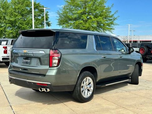Used 2023 Chevrolet Suburban Premier image 29