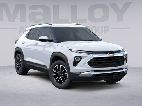New 2026 Chevrolet TrailBlazer LT w/ LT Cold Weather Package FWD image 8