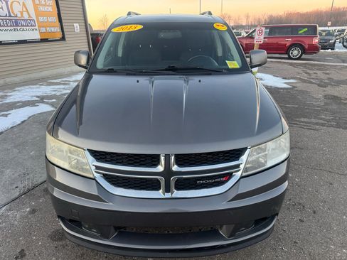 Used 2013 Dodge Journey SE w/ Flexible Seating Group image 2