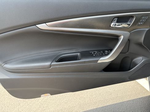 Used 2016 Honda Accord Touring image 5