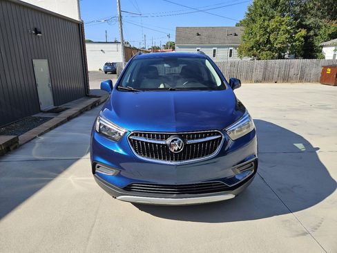 Used 2020 Buick Encore Preferred image 2