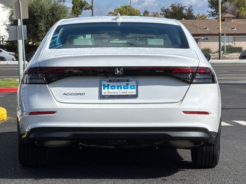 Used 2023 Honda Accord EX image 10
