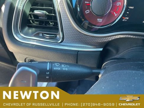 Used 2016 Dodge Challenger SRT Hellcat RWD image 15