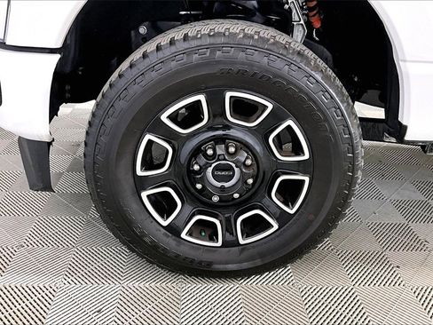 Used 2025 Ford F250 Platinum image 7