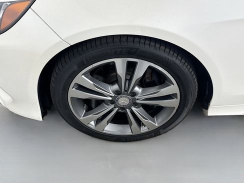 Used 2016 Mercedes-Benz E 350 Sedan w/ Premium Package image 37