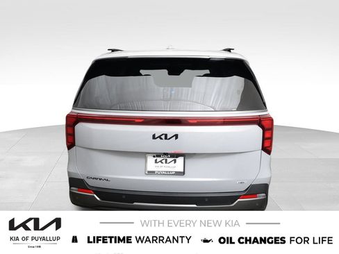 New 2027 Kia Carnival SX FWD image 6
