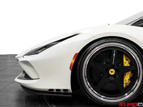 Used 2022 Ferrari F8 Tributo RWD image 17