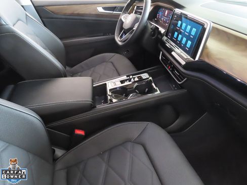Used 2024 Volkswagen Atlas SE FWD image 26