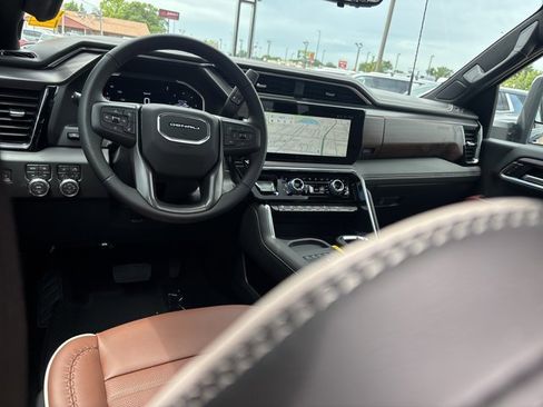 New 2026 GMC Sierra 2500 Denali Ultimate AWD/4WD image 18
