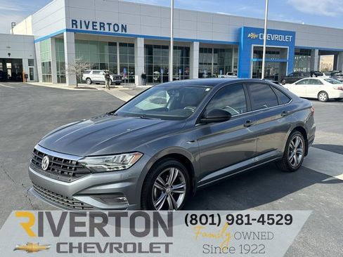 Used 2019 Volkswagen Jetta R-Line image 1