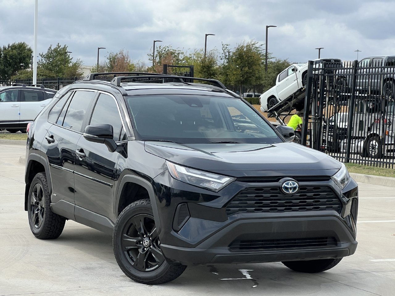 Used 2023 Toyota RAV4 XLE w/ Convenience Package AWD/4WD image 2