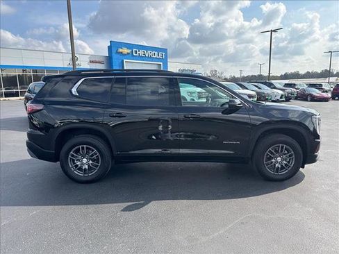 Used 2025 GMC Acadia Elevation image 6
