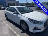 Used 2018 Hyundai Sonata SE image 2