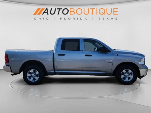 Used 2022 RAM 1500 Classic SLT RWD image 6