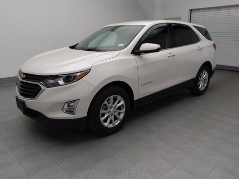 Used 2019 Chevrolet Equinox LT FWD image 2