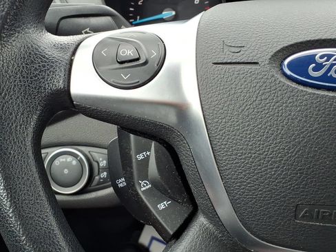 Used 2015 Ford Escape SE FWD image 25