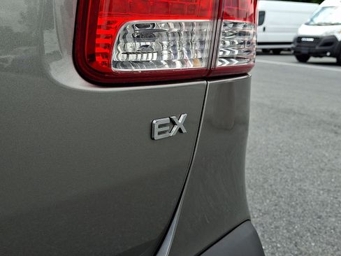 Used 2011 Kia Sorento EX w/ Limited Pkg AWD/4WD image 34
