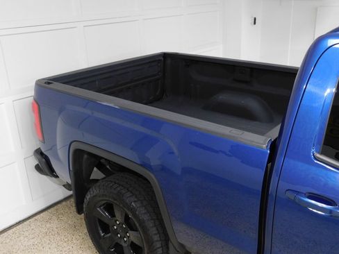 Used 2017 GMC Sierra 1500 SLE w/ Elevation Edition AWD/4WD image 7
