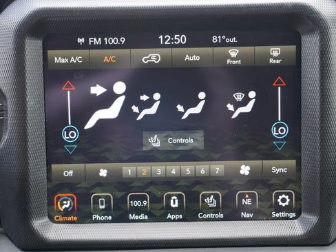 Used 2022 Jeep Wrangler Unlimited Sahara w/ Cold Weather Group AWD/4WD image 22