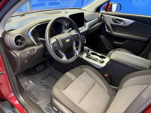 Used 2024 Chevrolet Blazer LT w/ Convenience Package FWD image 11